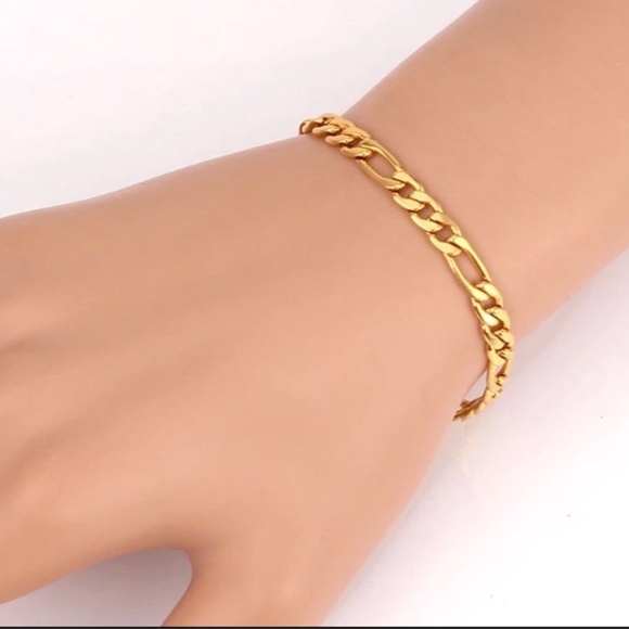 New 18K gold plated figaro bracelet. - Picture 1 of 3